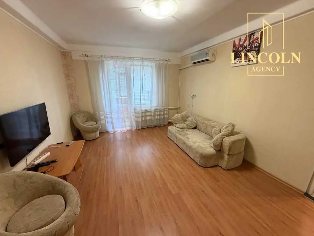 Фото Selling a 2-room apartment, 49 sq.m., Avtozavodska Street 25 Kyiv, price: 55000 USD, code 6018
