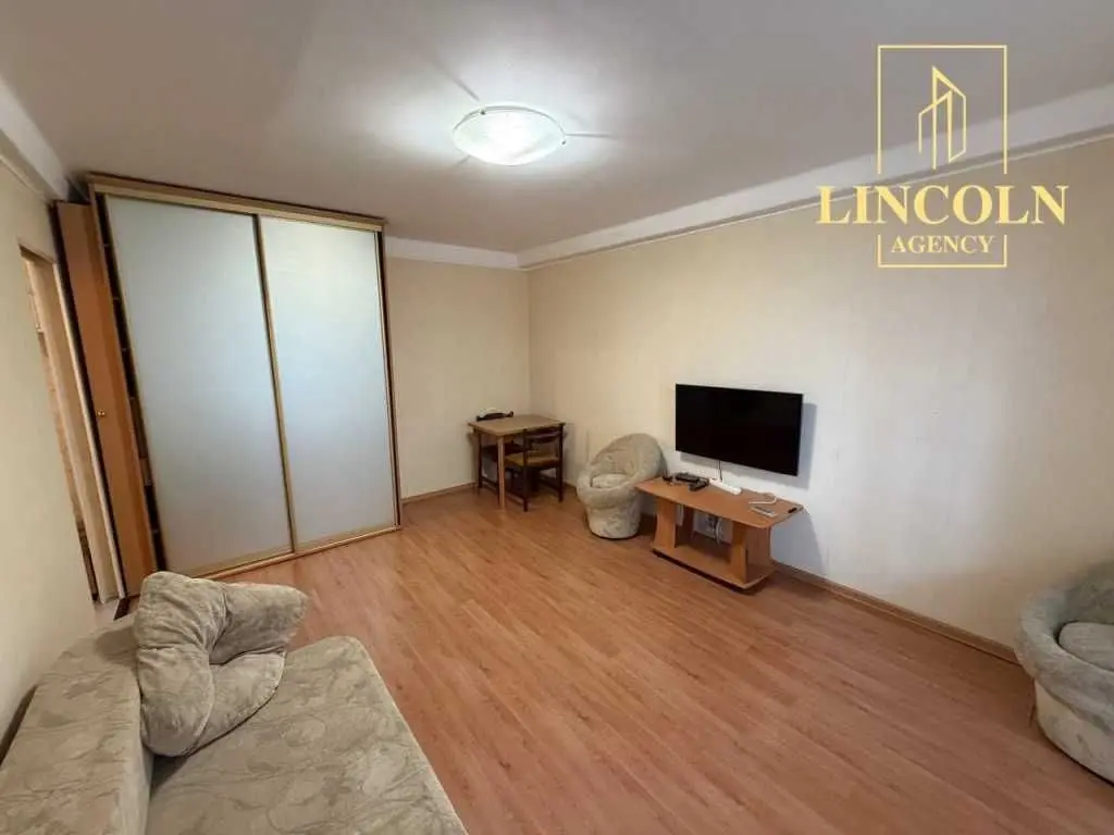 Фото Selling a 2-room apartment, 49 sq.m., Avtozavodska Street 25 Kyiv, price: 55000 USD, code 6018