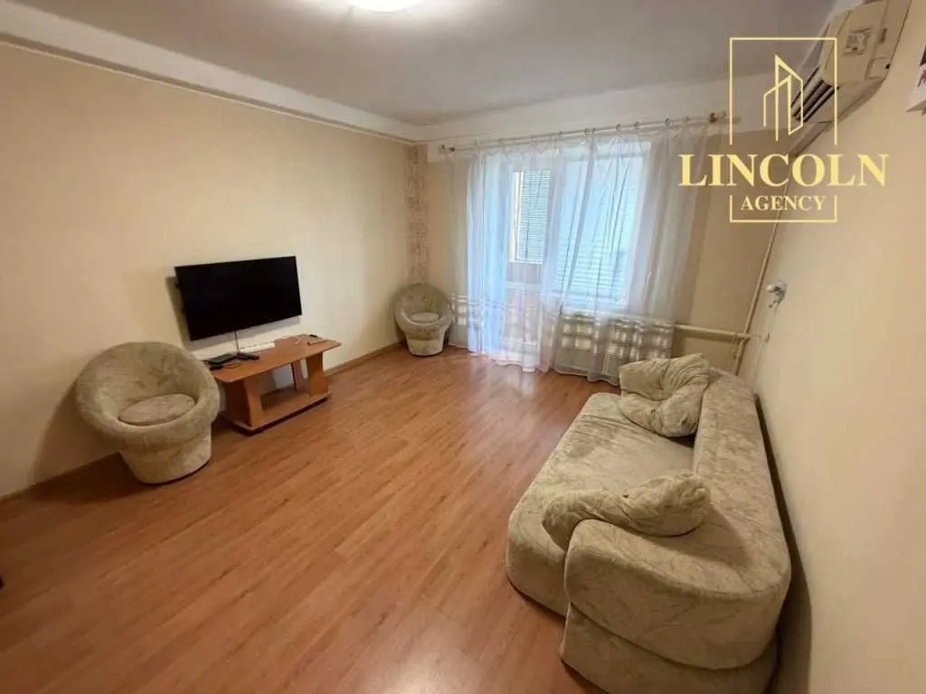 Фото Selling a 2-room apartment, 49 sq.m., Avtozavodska Street 25 Kyiv, price: 55000 USD, code 6018