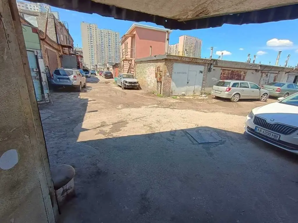 Фото Продаю паркінг, гараж, 225 кв. м, Миколи Закревського вул. (Милославська)  Київ, ціна: 160000 USD, код 6029