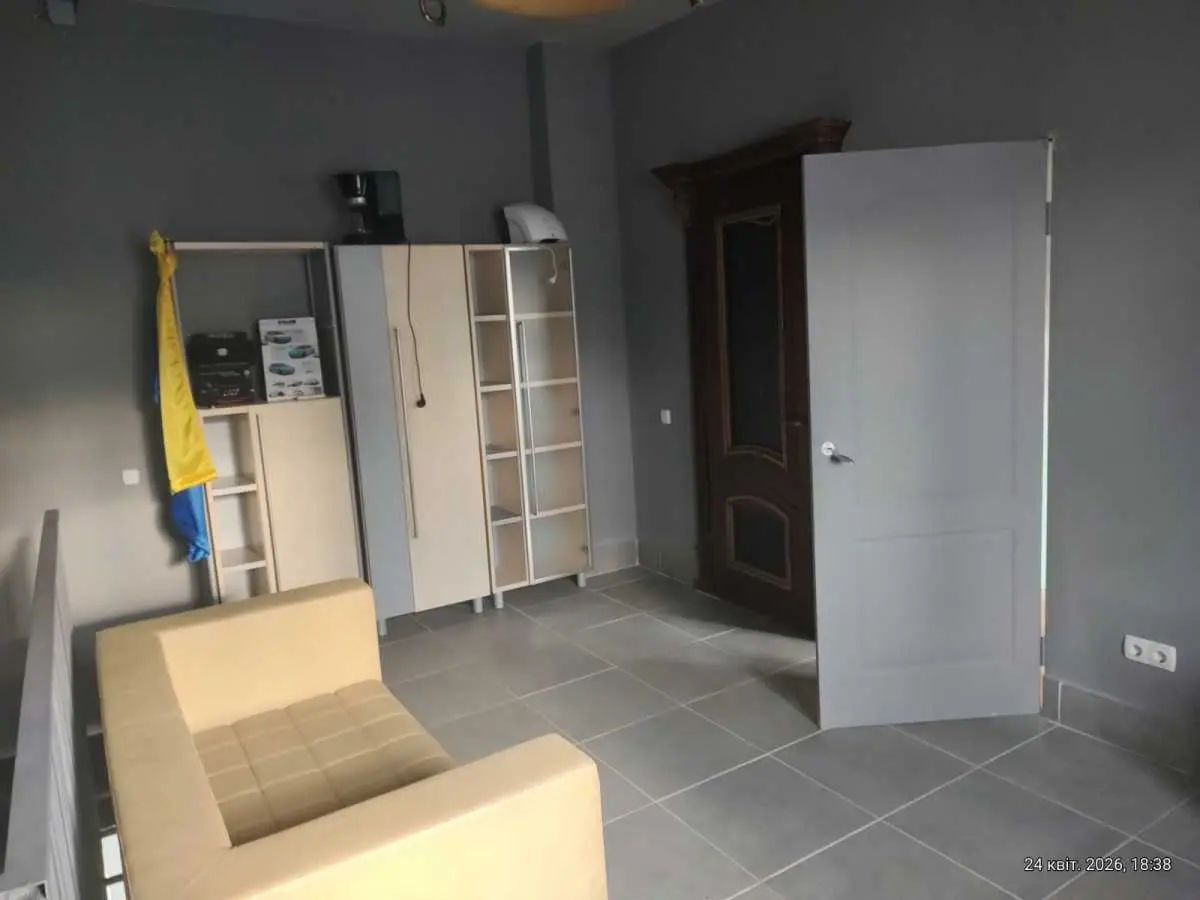 Фото Продаю паркінг, гараж, 133 кв. м, Крайня вул. (Осипа Мандельштама)  Київ, ціна: 55000 USD, код 6030