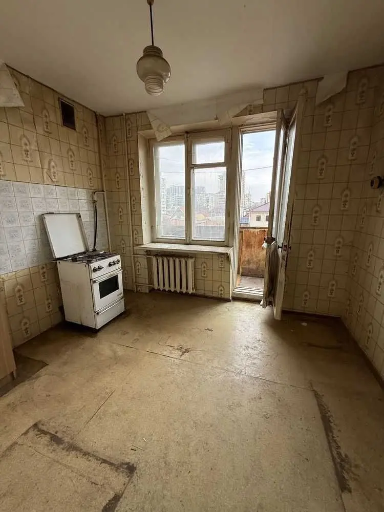 Фото Selling a 3-room apartment, 84 sq.m., Tinysta Street 10 Odesa, price: 75000 USD, code 6037