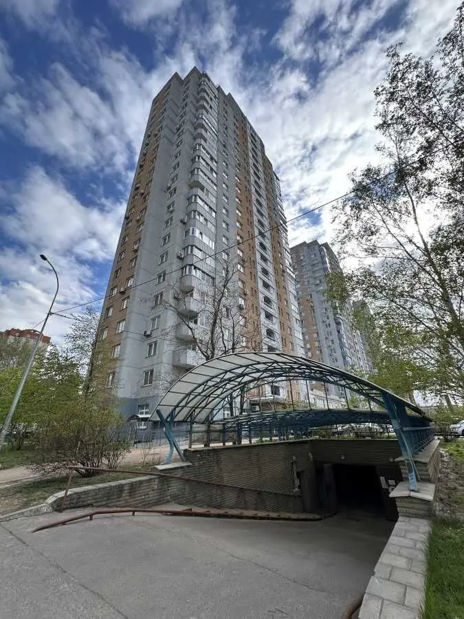 Фото Зняти 2 кімнатну квартиру, Краківська вул. 13а Київ в довгострокову оренду, ціна: 19000 UAH, код 6055