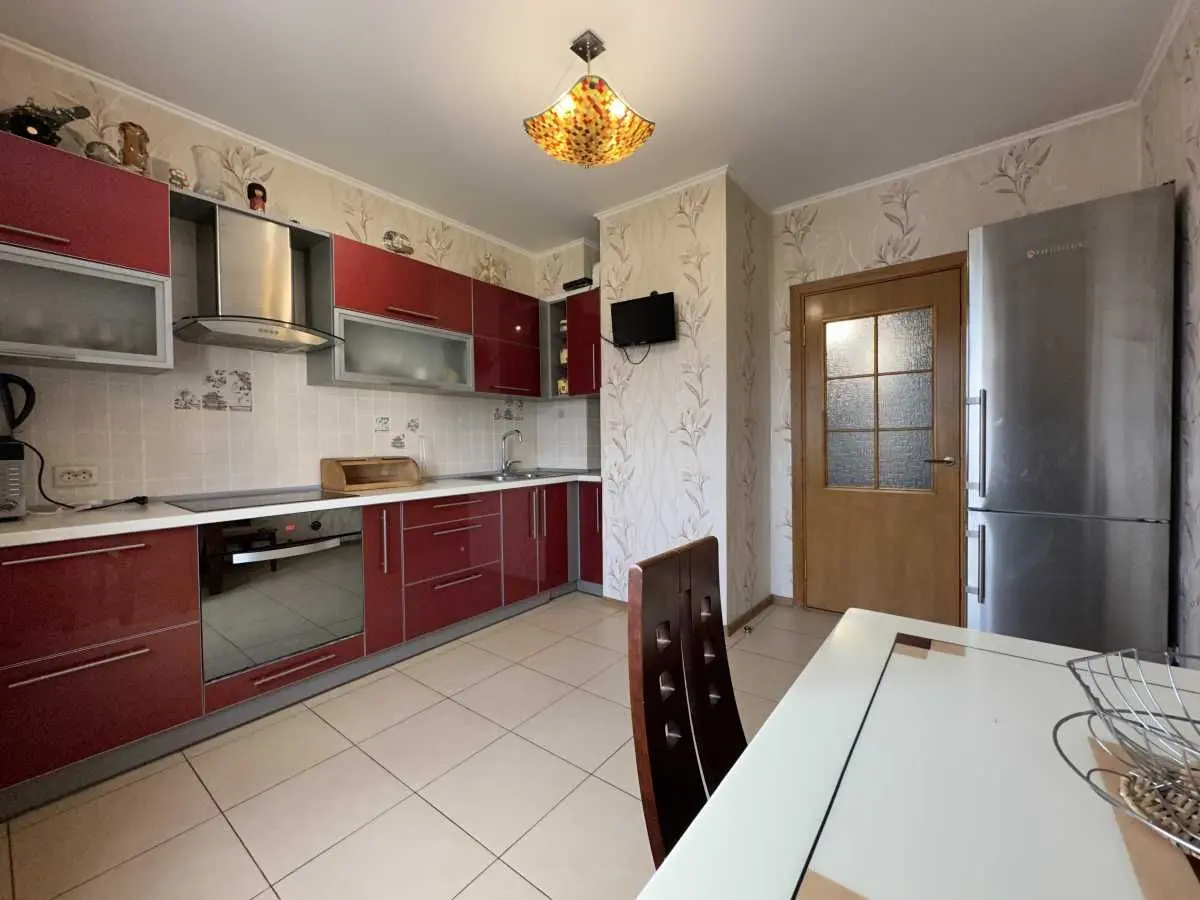 Фото Зняти 2 кімнатну квартиру, Краківська вул. 13а Київ в довгострокову оренду, ціна: 19000 UAH, код 6055