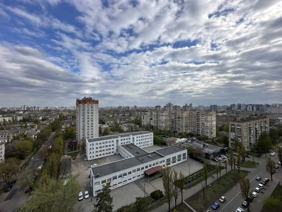 Фото Зняти 2 кімнатну квартиру, Краківська вул. 13а Київ в довгострокову оренду, ціна: 19000 UAH, код 6055