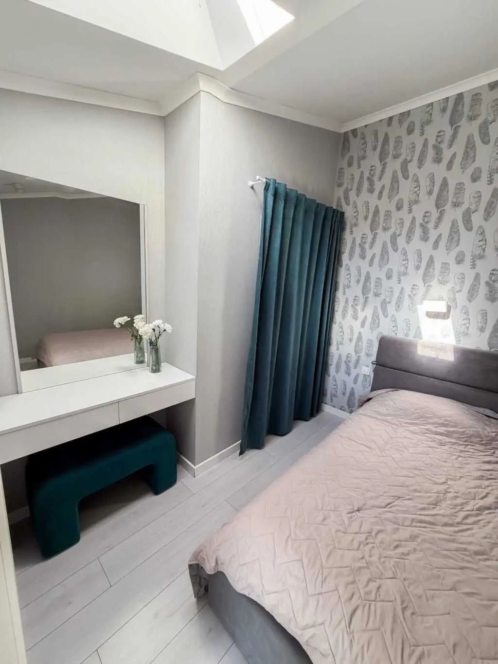 Фото Selling a 2-room apartment, 56.4 sq.m., Liskivska Street  Kyiv, price: 99000 USD, code 6063