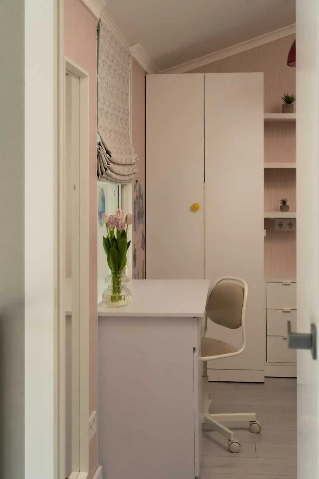 Фото Selling a 2-room apartment, 56.4 sq.m., Liskivska Street  Kyiv, price: 99000 USD, code 6063