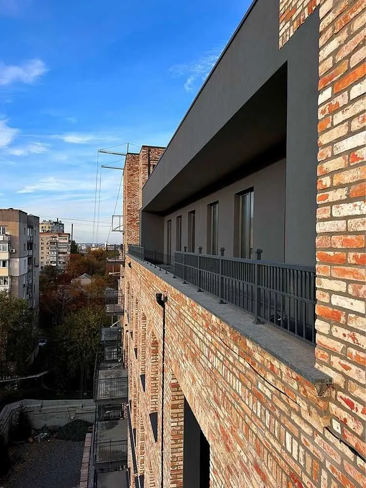 Фото Продаю 2 кімнатну квартиру, 68.6 кв. м, Дмитра Донцова вул. (Дмитра Донського) 8 Дніпро, ціна: 99500 USD, код 6077