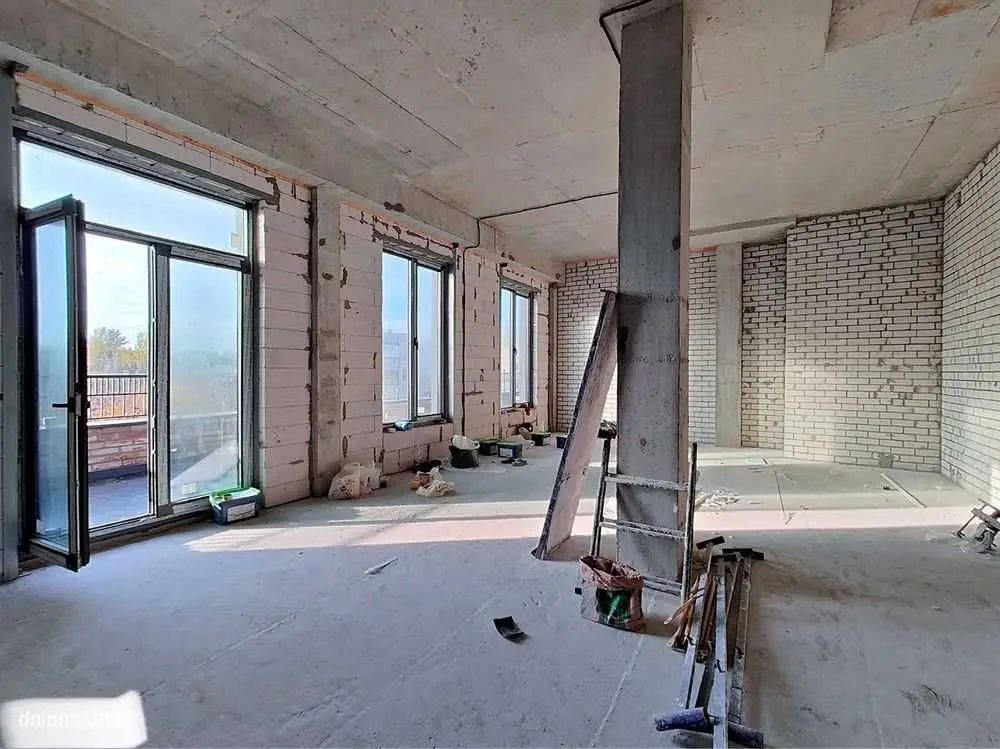 Фото Продаю 2 кімнатну квартиру, 68.6 кв. м, Дмитра Донцова вул. (Дмитра Донського) 8 Дніпро, ціна: 99500 USD, код 6077
