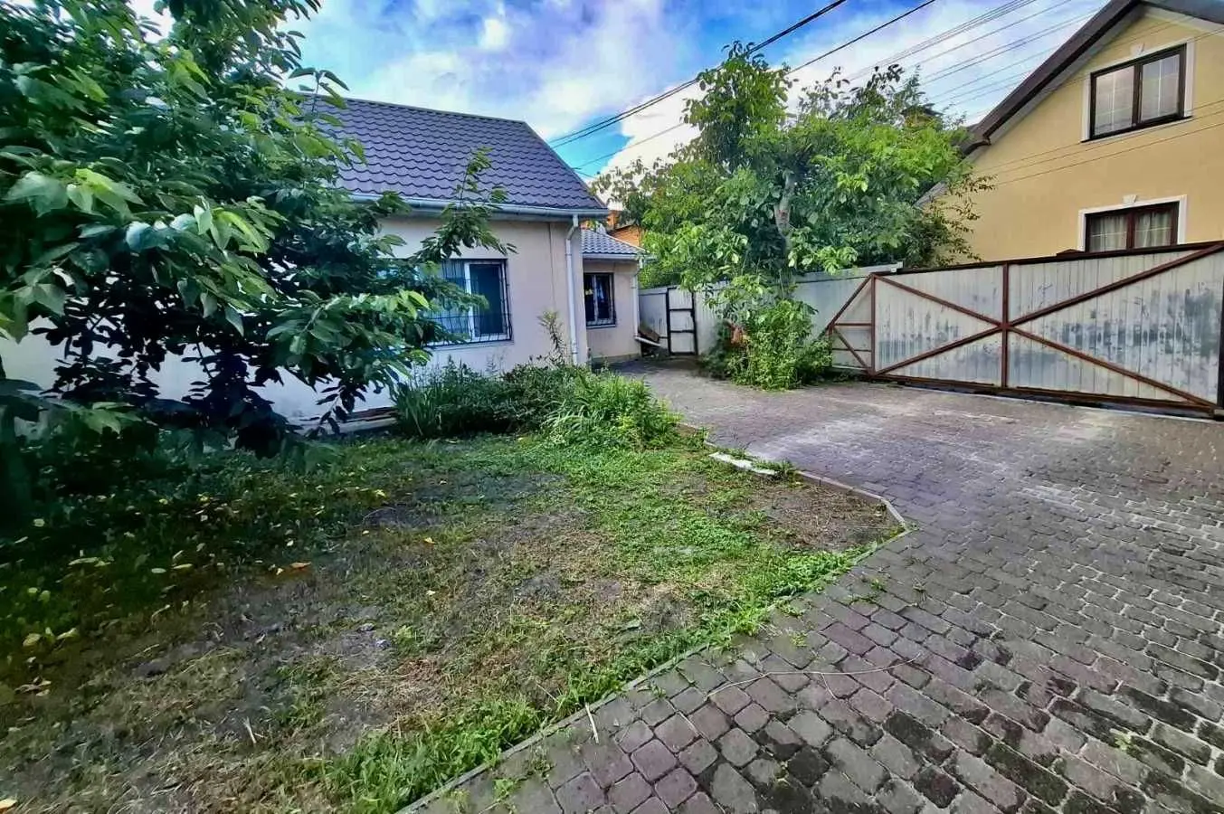 Фото Rent a 2-room apartment, Pereyaslavska street (Yevhena Kharchenka street)  Kyiv for long-term rent, price: 15000 UAH, code 6078