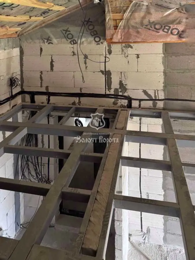 Фото Продаю 1-комнатную квартиру, 36.3 кв. м, Вишнёвая ул.  Киев, цена: 45000 USD, код 6081