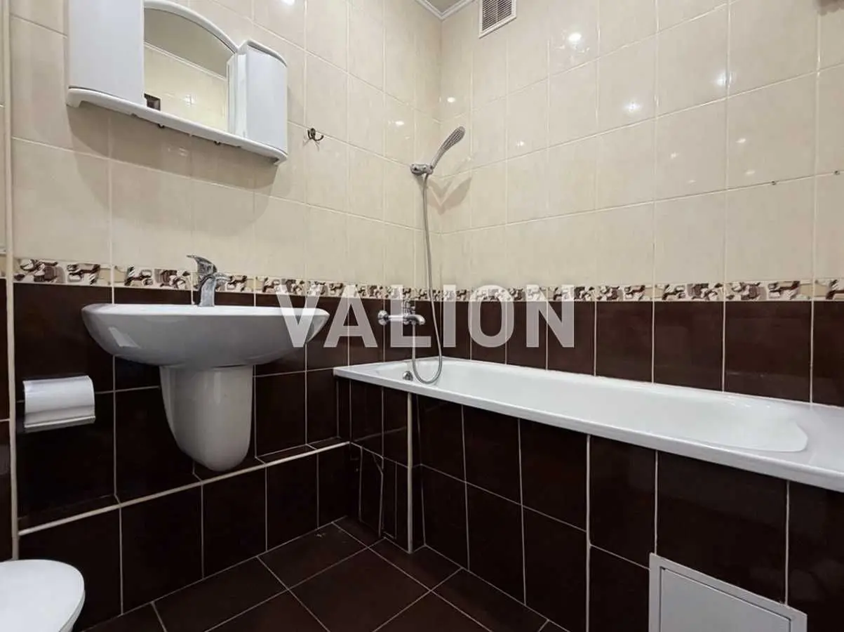 Фото Продаю 1 кімнатну квартиру, 29 кв. м, Горлівська вул. 38/40 Київ, ціна: 47000 USD, код 6082