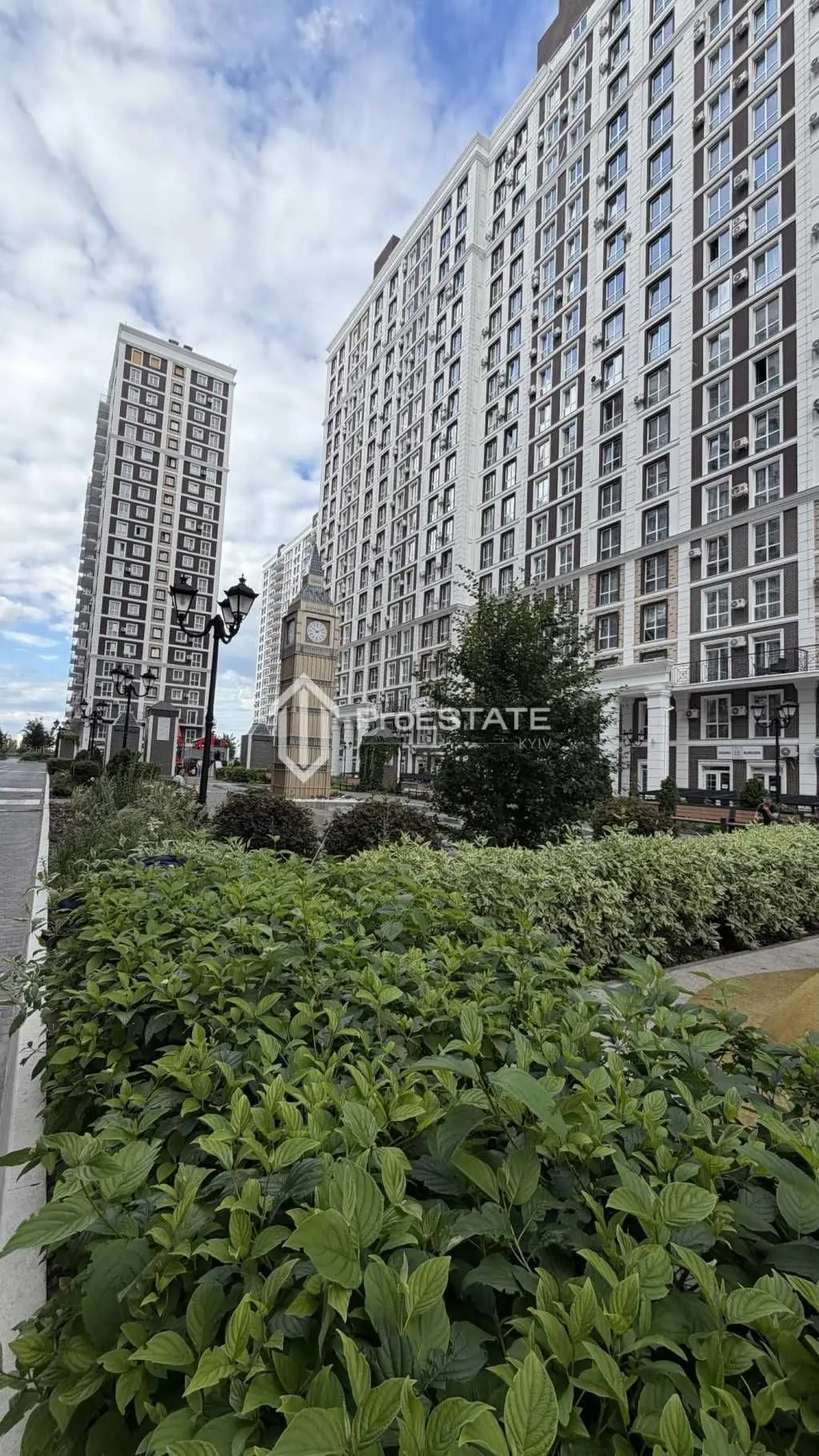 Фото Selling a 1-room apartment, 29 sq.m., Mykhaila Maksymovycha Street (Onufriia Trutenka Street)  Kyiv, price: 55000 USD, code 6092