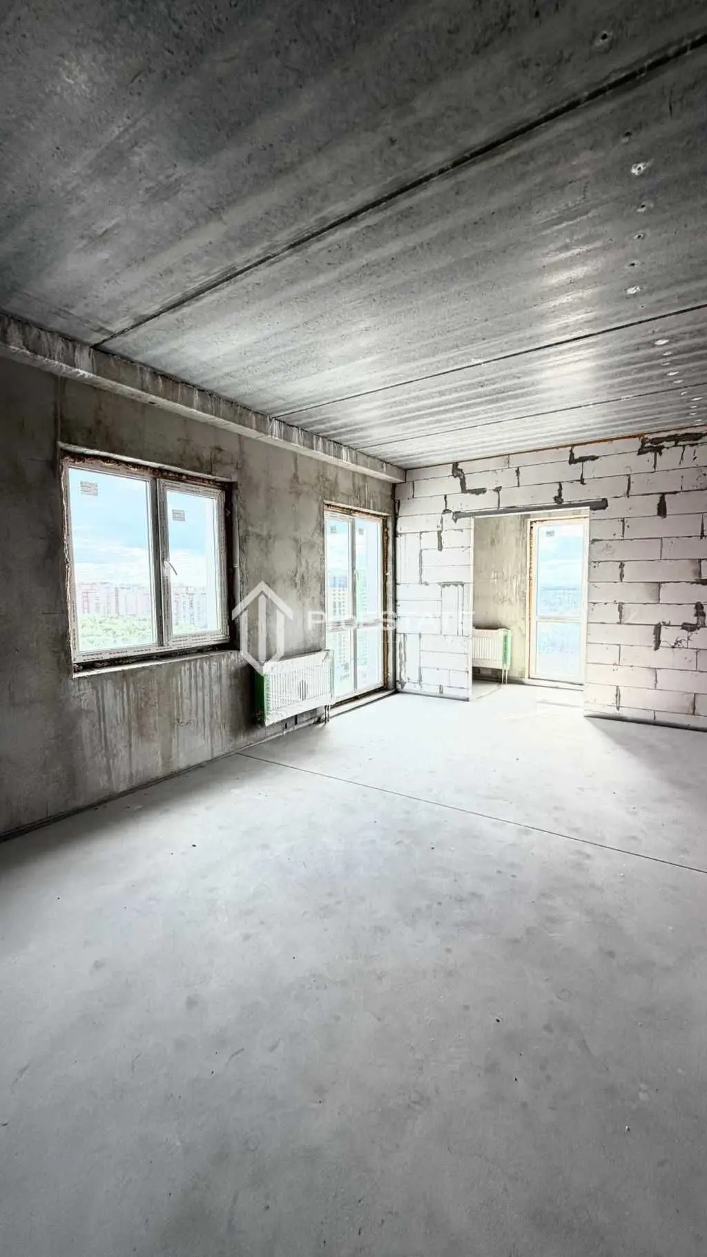 Фото Selling a 1-room apartment, 29 sq.m., Mykhaila Maksymovycha Street (Onufriia Trutenka Street)  Kyiv, price: 55000 USD, code 6092
