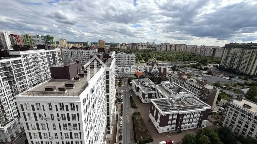 Фото Selling a 1-room apartment, 29 sq.m., Mykhaila Maksymovycha Street (Onufriia Trutenka Street)  Kyiv, price: 55000 USD, code 6092
