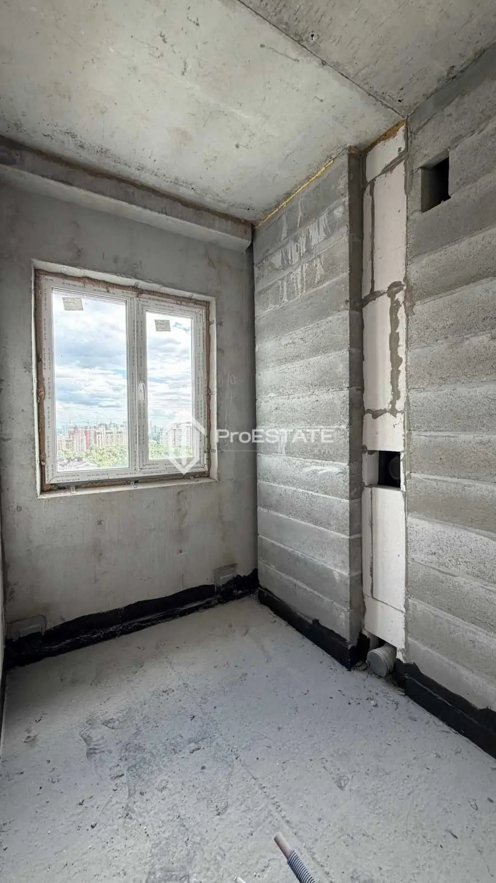 Фото Selling a 1-room apartment, 29 sq.m., Mykhaila Maksymovycha Street (Onufriia Trutenka Street)  Kyiv, price: 55000 USD, code 6092
