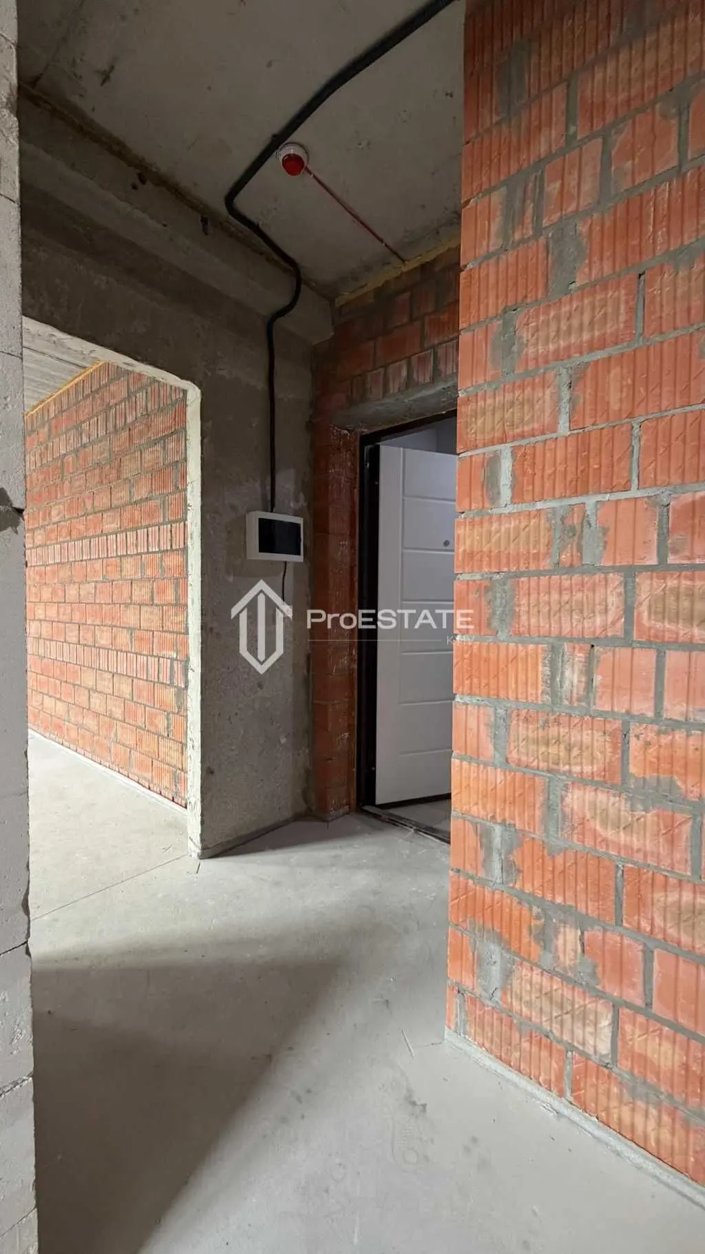 Фото Selling a 1-room apartment, 29 sq.m., Mykhaila Maksymovycha Street (Onufriia Trutenka Street)  Kyiv, price: 55000 USD, code 6092
