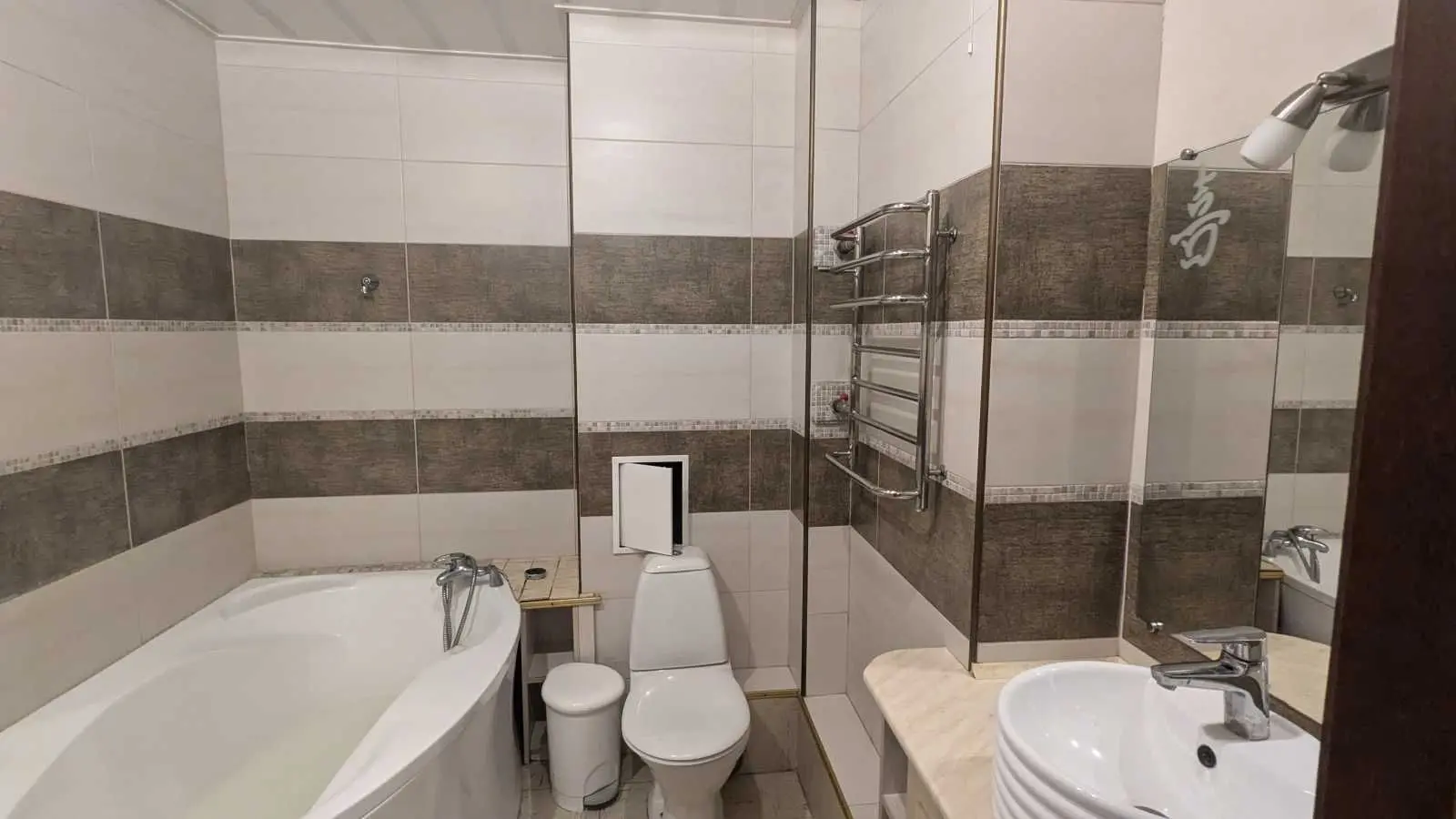 Фото Rent a 2-room apartment, Urlivska Street 11/44 Kyiv for long-term rent, price: 25000 UAH, code 6100