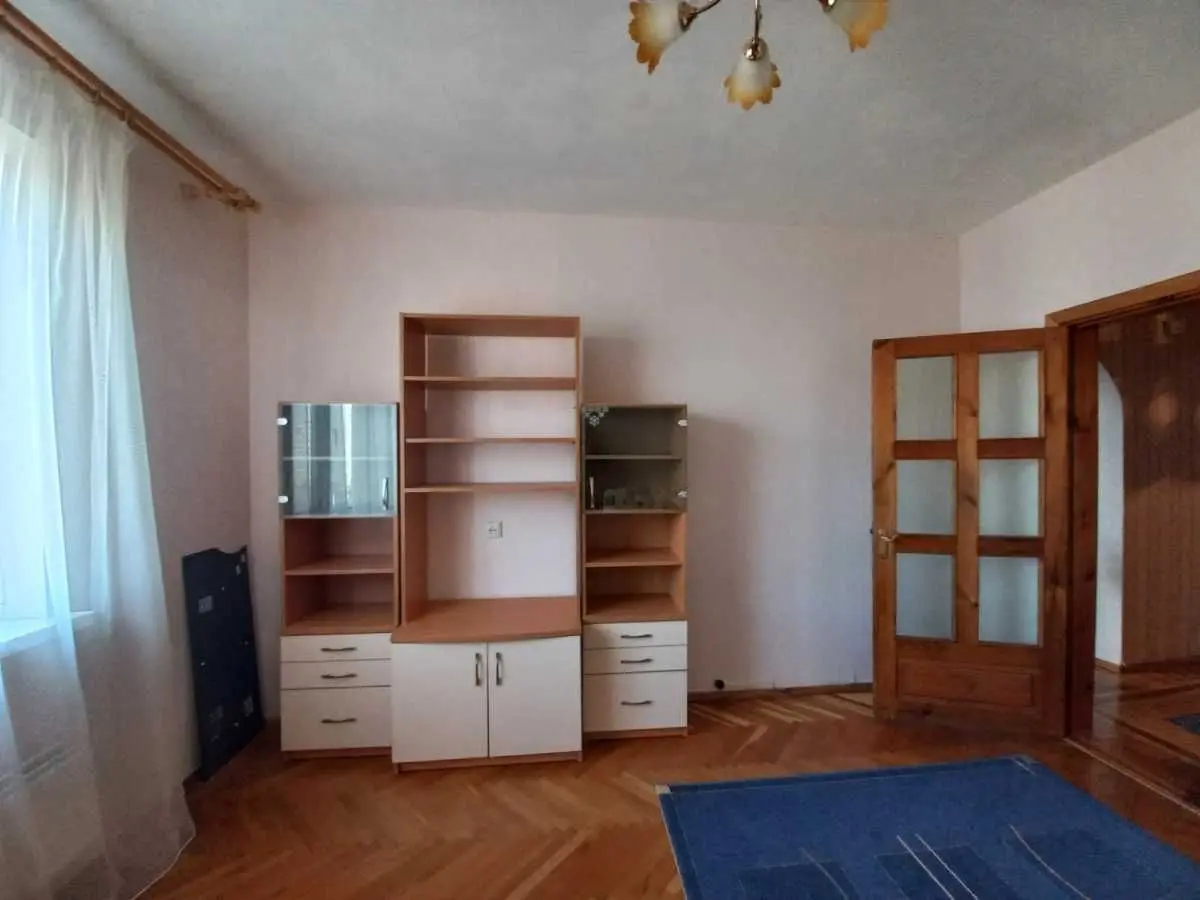 Фото Зняти 3 кімнатну квартиру, Анни Ахматової вул. 19 Київ в довгострокову оренду, ціна: 5000 UAH, код 6103