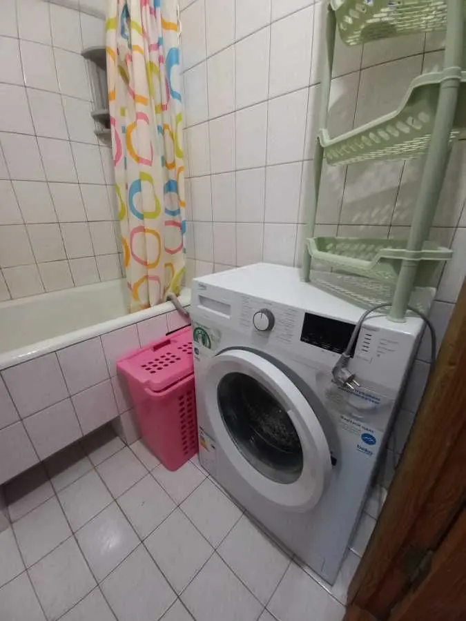 Фото Зняти 3 кімнатну квартиру, Анни Ахматової вул. 19 Київ в довгострокову оренду, ціна: 5000 UAH, код 6103