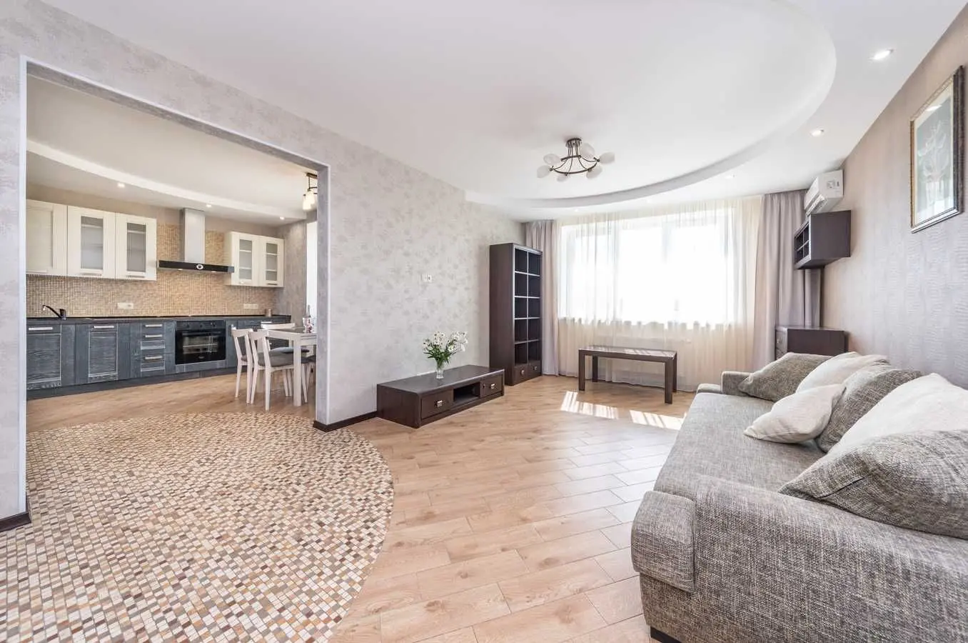 Фото Selling a 2-room apartment, 86 sq.m., Holosiivska Street 13б Kyiv, price: 187000 USD, code 6104