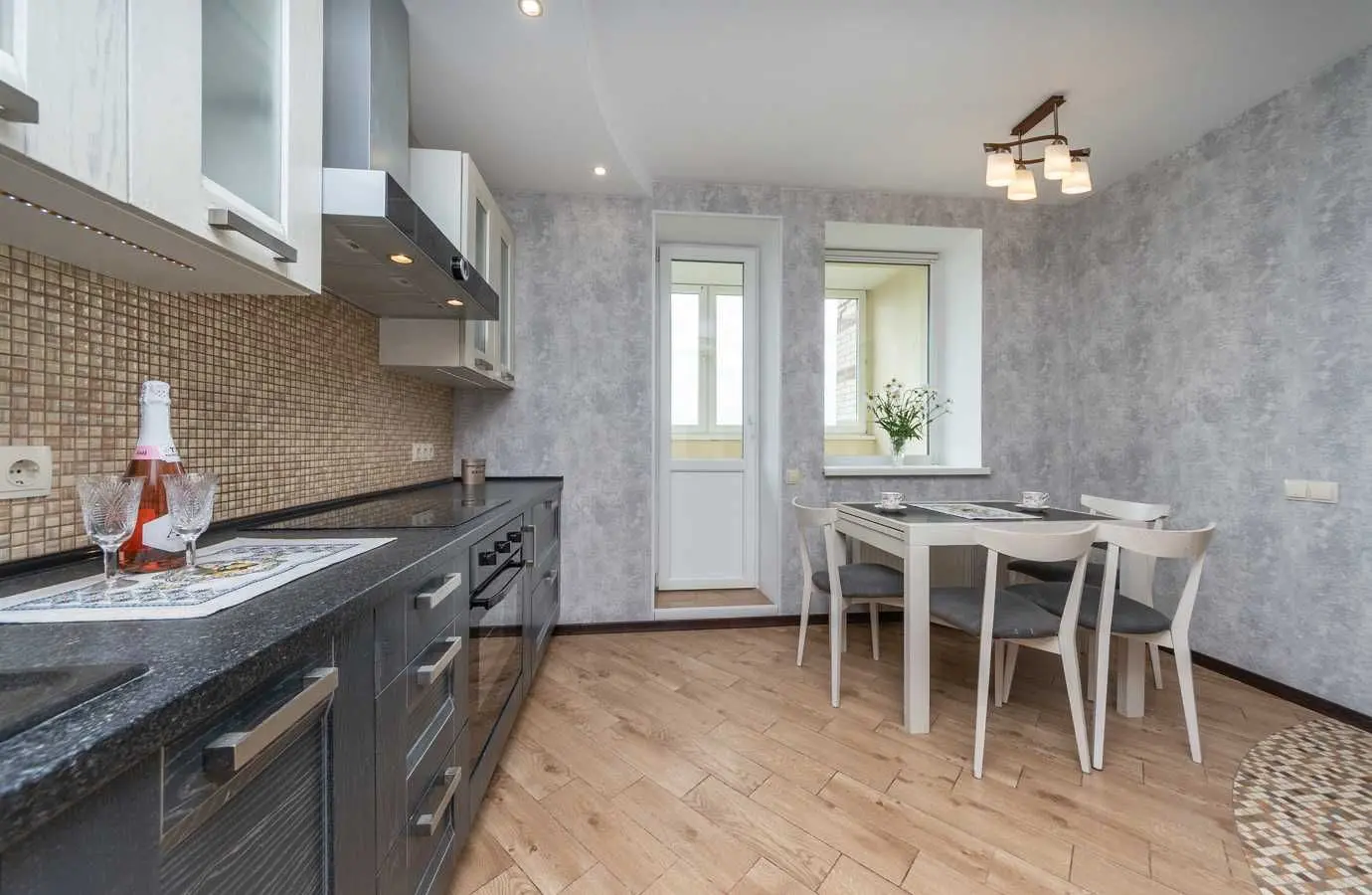Фото Selling a 2-room apartment, 86 sq.m., Holosiivska Street 13б Kyiv, price: 187000 USD, code 6104