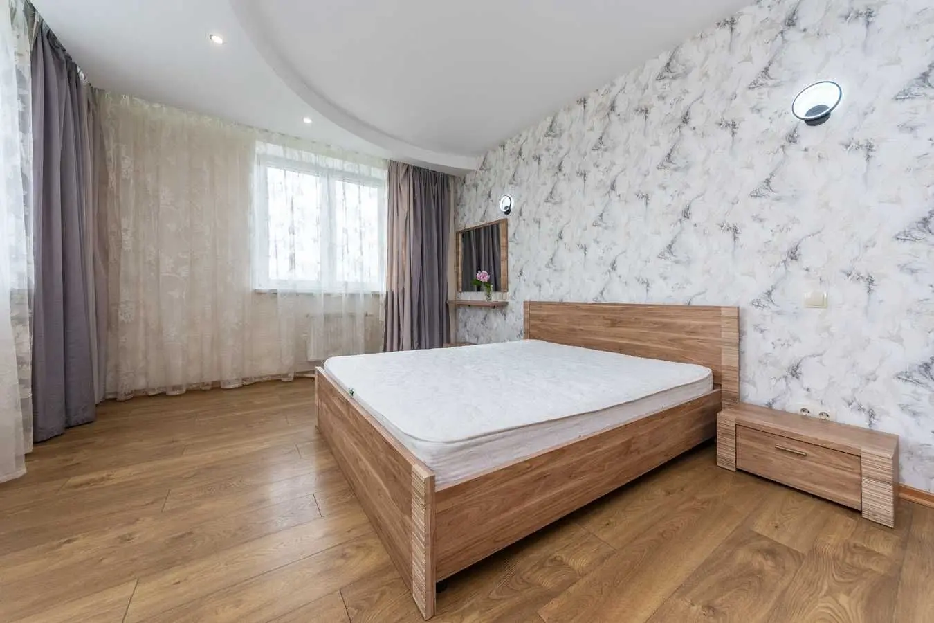 Фото Selling a 2-room apartment, 86 sq.m., Holosiivska Street 13б Kyiv, price: 187000 USD, code 6104