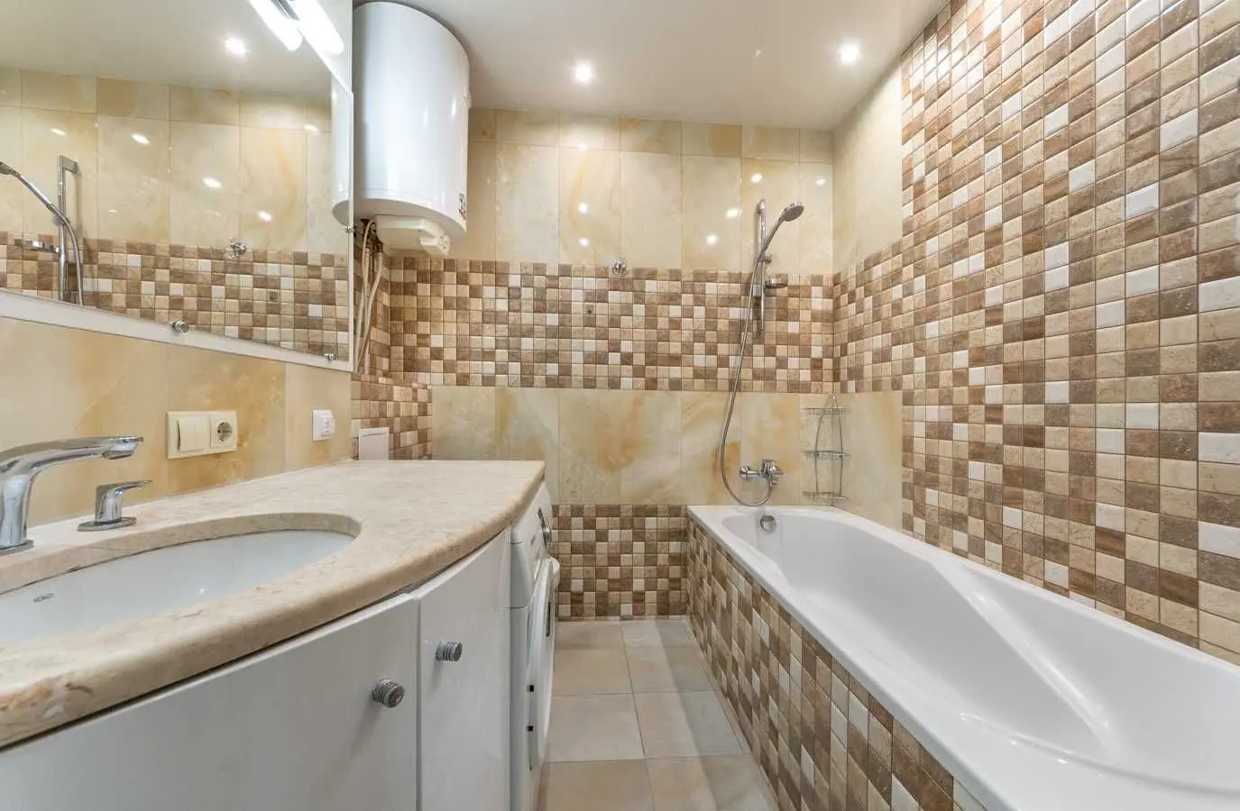 Фото Selling a 2-room apartment, 86 sq.m., Holosiivska Street 13б Kyiv, price: 187000 USD, code 6104