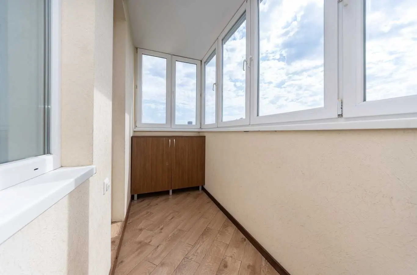 Фото Selling a 2-room apartment, 86 sq.m., Holosiivska Street 13б Kyiv, price: 187000 USD, code 6104