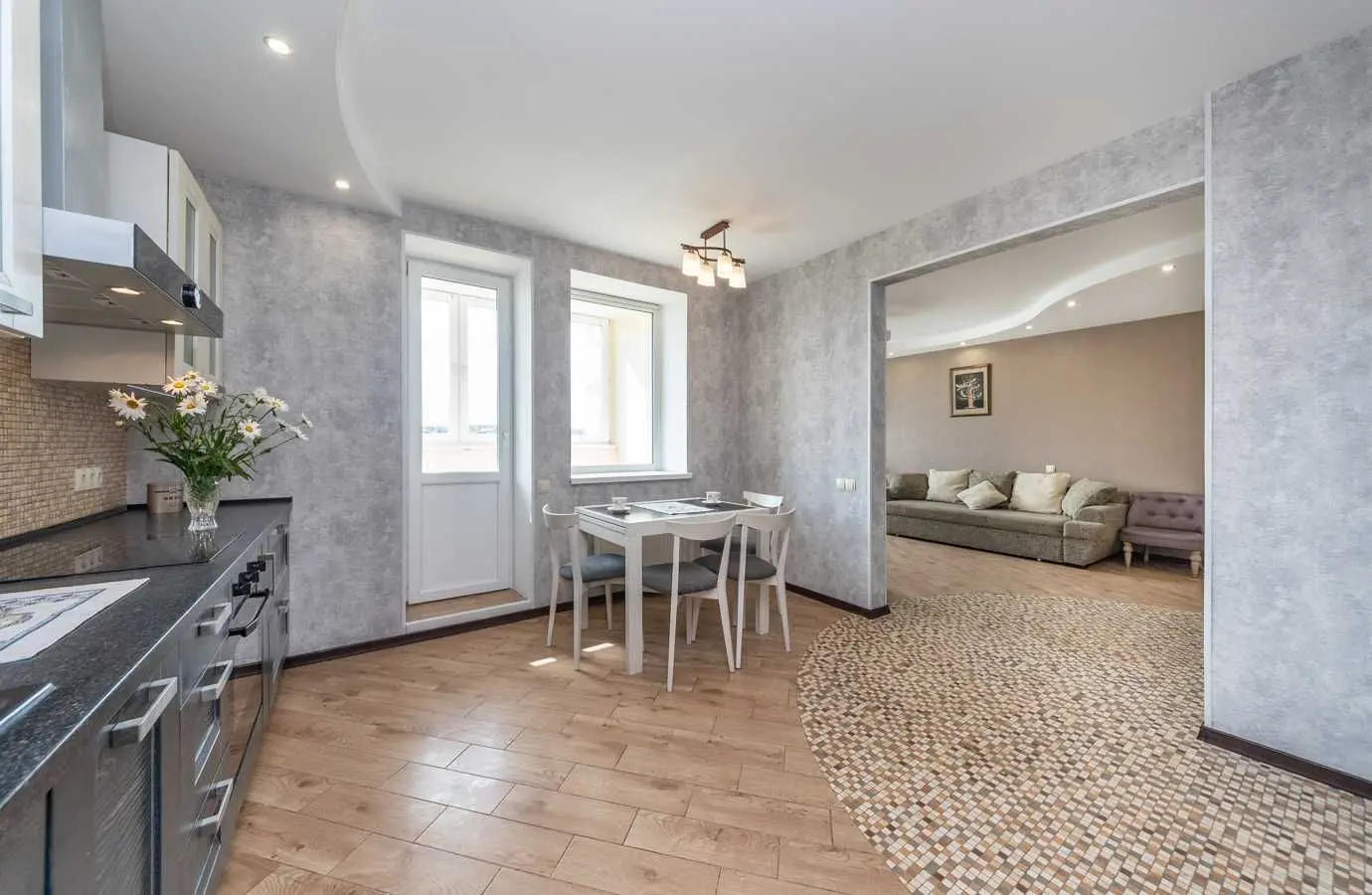 Фото Selling a 2-room apartment, 86 sq.m., Holosiivska Street 13б Kyiv, price: 187000 USD, code 6104
