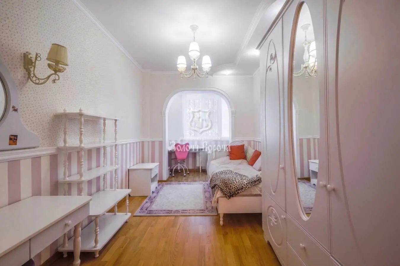 Фото Продаю 3-комнатную квартиру, 98.6 кв. м, Святоюрьевская ул.  Вишнёвое, цена: 155000 USD, код 6106