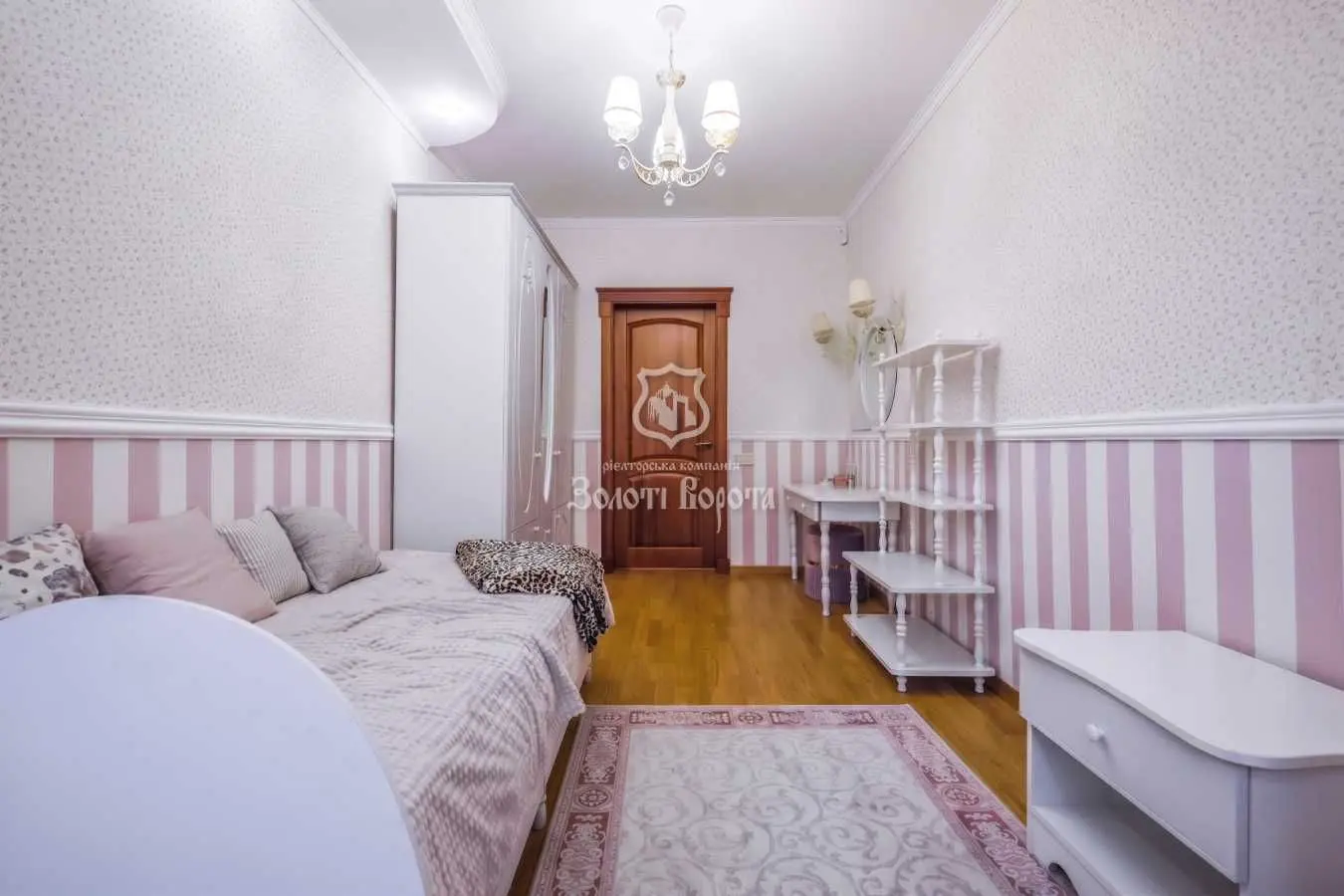 Фото Продаю 3-комнатную квартиру, 98.6 кв. м, Святоюрьевская ул.  Вишнёвое, цена: 155000 USD, код 6106