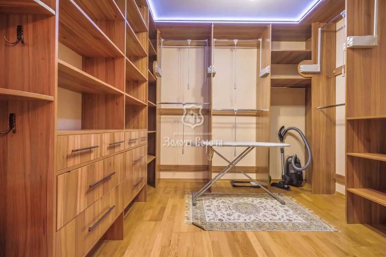 Фото Продаю 3-комнатную квартиру, 98.6 кв. м, Святоюрьевская ул.  Вишнёвое, цена: 155000 USD, код 6106