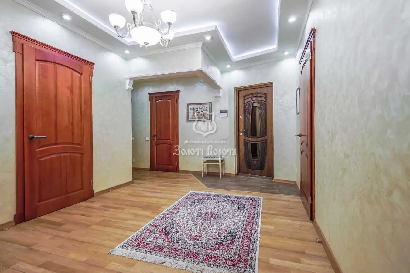 Фото Продаю 3-комнатную квартиру, 98.6 кв. м, Святоюрьевская ул.  Вишнёвое, цена: 155000 USD, код 6106