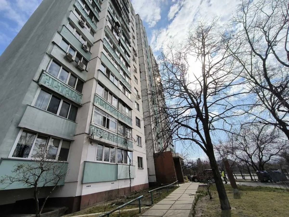 Фото Продаю 2 кімнатну квартиру, 59 кв. м, Райдужна вул. 35 Київ, ціна: 53000 USD, код 6109