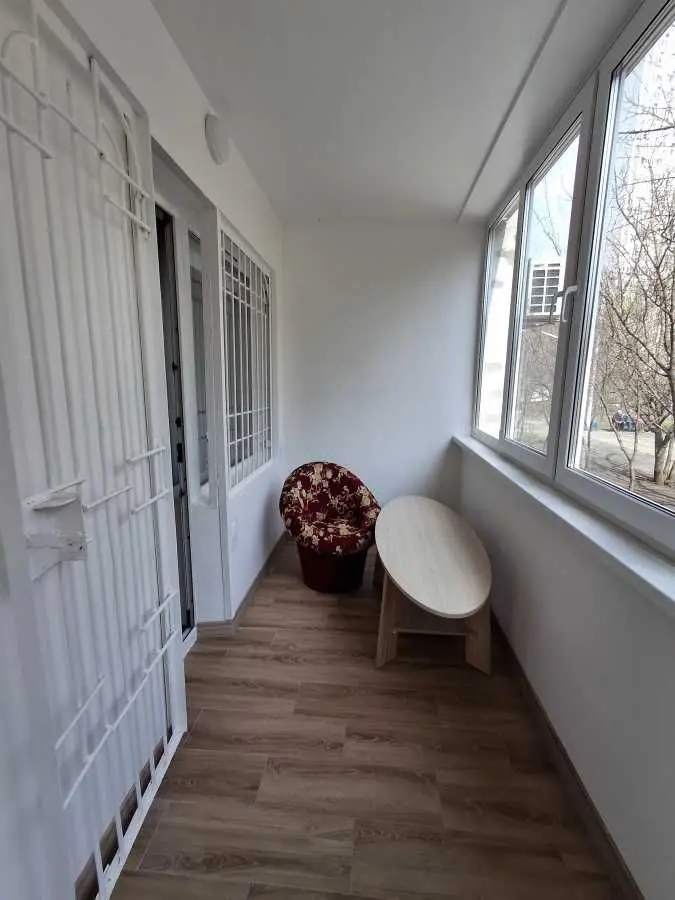 Фото Продаю 1-комнатную квартиру, 48 кв. м, Драгоманова ул. 12а Киев, цена: 73000 USD, код 6110