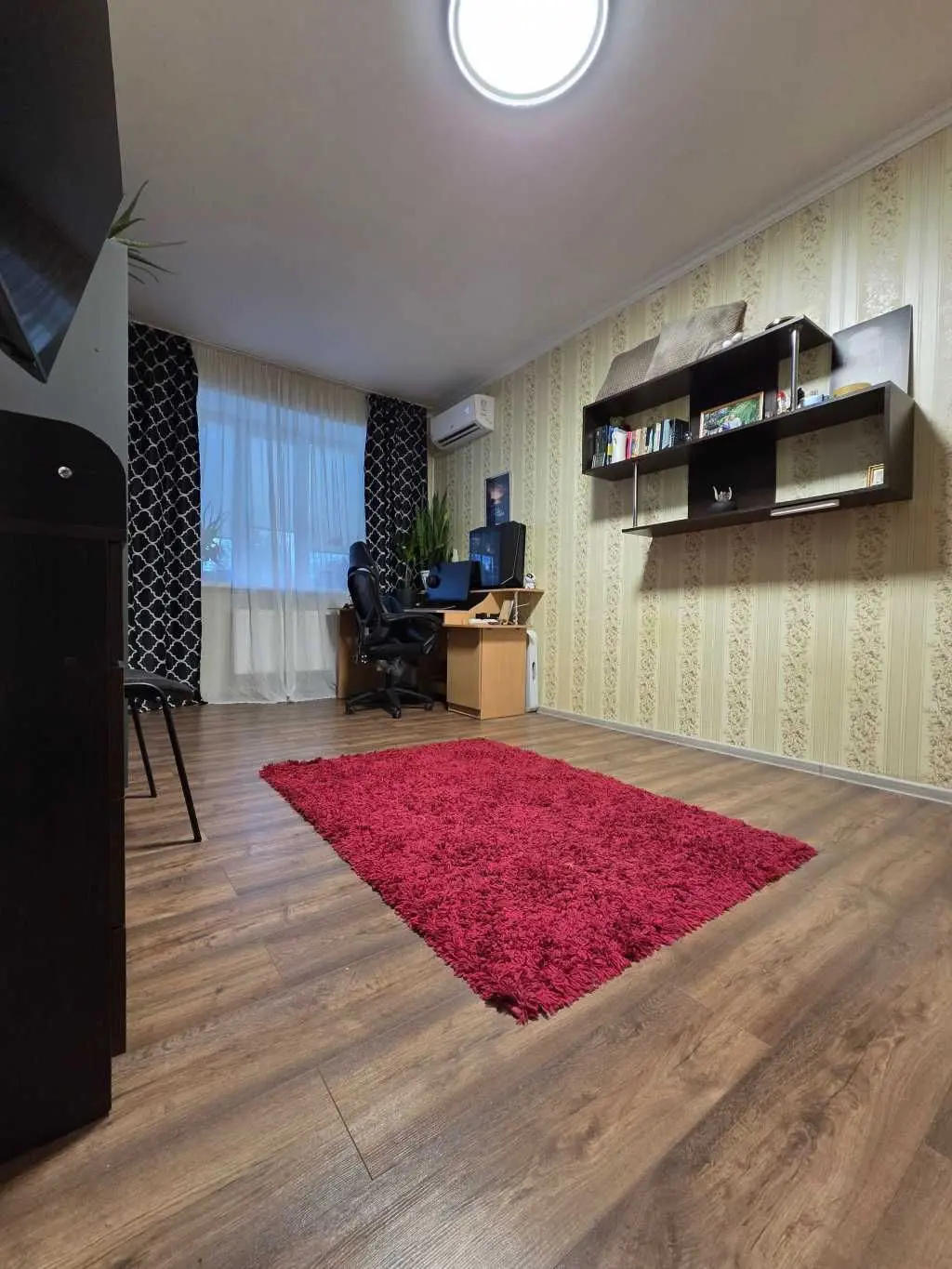 Фото Продаю 1 кімнатну квартиру, 40 кв. м, Богдана Хмельницького бульв. 10 Буча, ціна: 62000 USD, код 6123