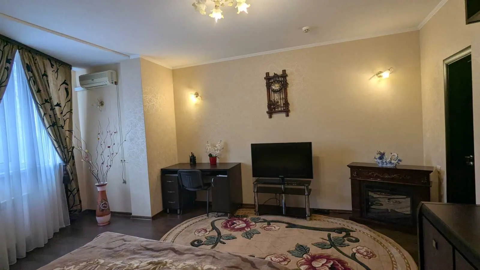Фото Продаю 1 кімнатну квартиру, 60 кв. м, Урлівська вул. 11/44 Київ, ціна: 118000 USD, код 6124