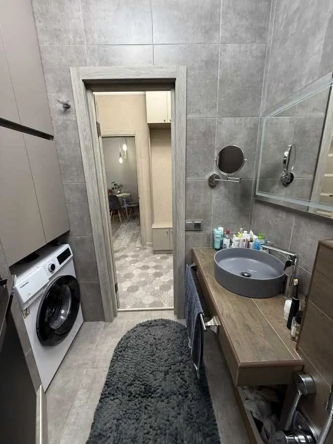 Фото Продаю 1 кімнатну квартиру, 41 кв. м, Драгоманова вул. 10 Київ, ціна: 105000 USD, код 6125