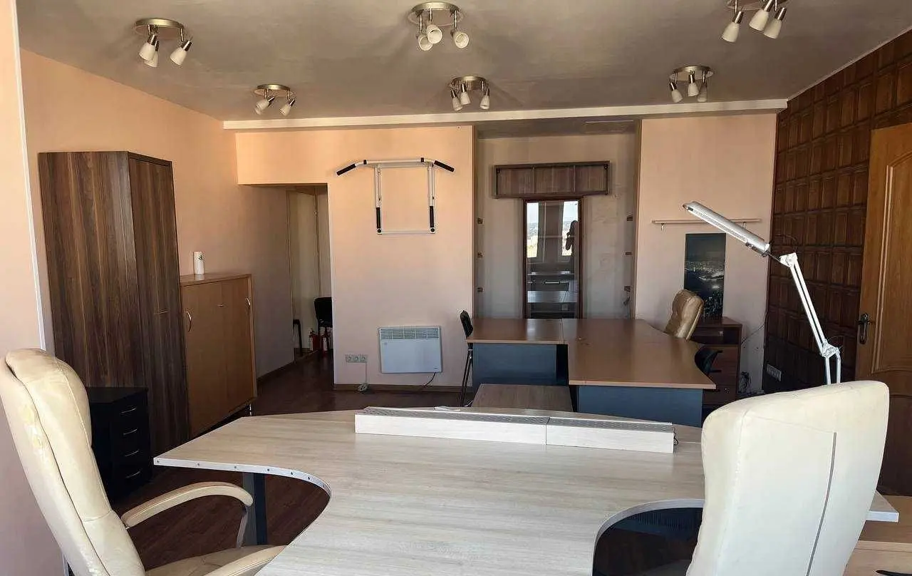 Фото Rent an office, Sribnokilska Street 22 Kyiv for long-term rent, price: 10001 UAH, code 6131