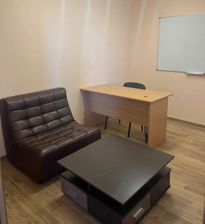 Фото Rent an office, Sribnokilska Street 22 Kyiv for long-term rent, price: 10001 UAH, code 6131