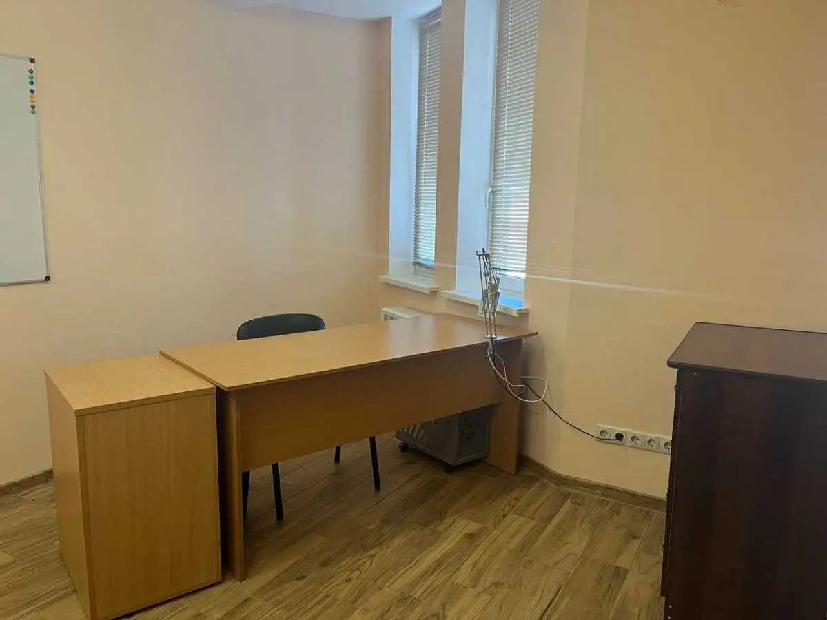 Фото Rent an office, Sribnokilska Street 22 Kyiv for long-term rent, price: 10001 UAH, code 6131