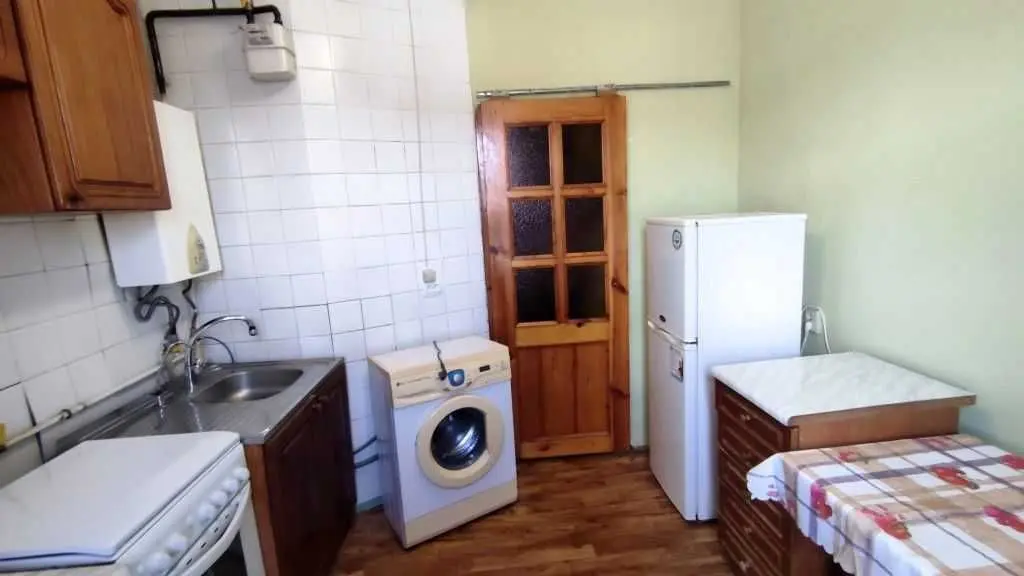 Фото Продаю 1 кімнатну квартиру, 30 кв. м, Дмитра Яворницького просп.  Дніпро, ціна: 38000 USD, код 6140