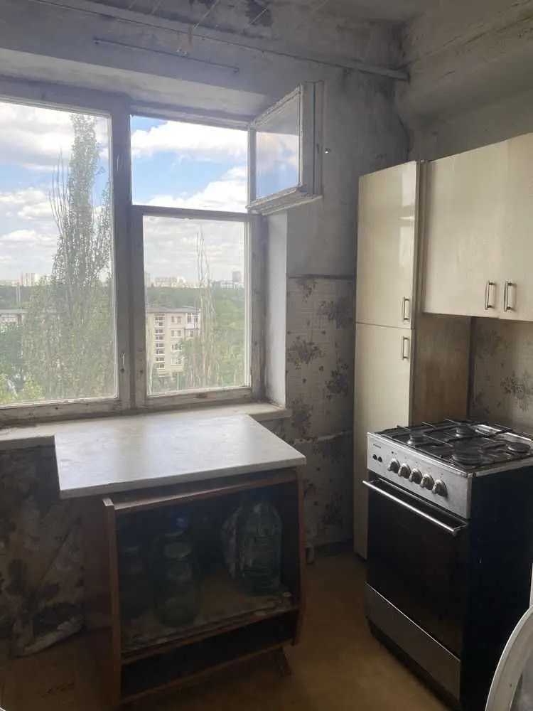 Фото Продаю 2-комнатную квартиру, 45.8 кв. м, Воскресенський просп. (Перова) 16б Киев, цена: 39000 USD, код 6147