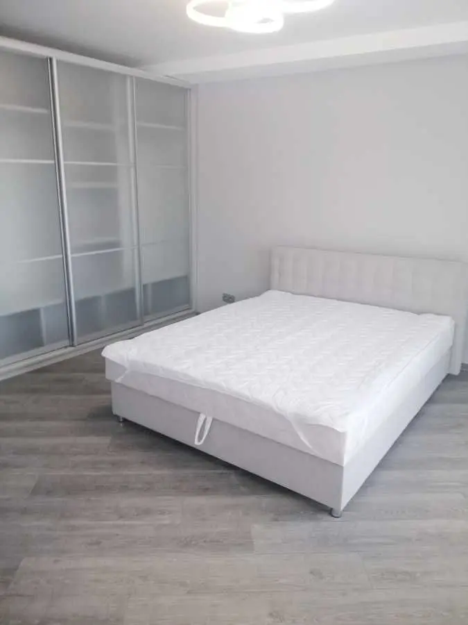 Фото Продаю 1 кімнатну квартиру, 35 кв. м, Лаврська вул. (Січневого повстання) 4 Київ, ціна: 78000 USD, код 6148