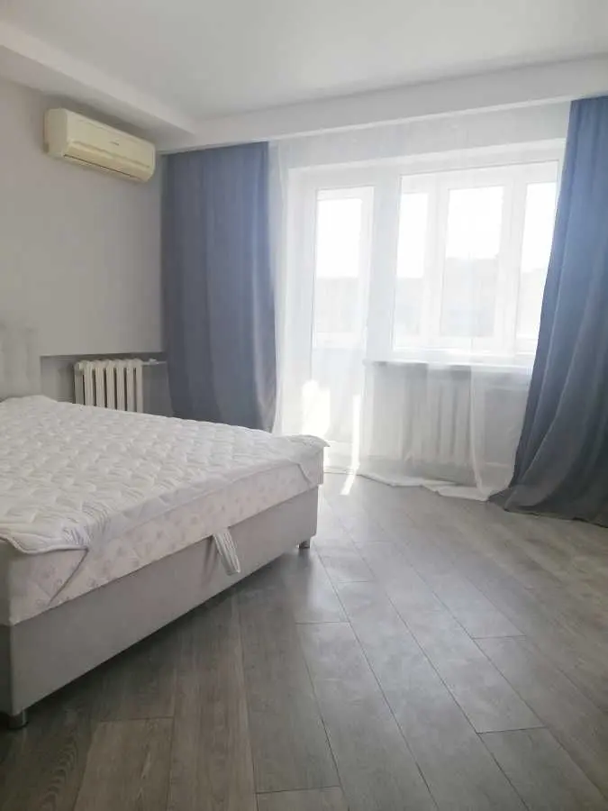 Фото Продаю 1 кімнатну квартиру, 35 кв. м, Лаврська вул. (Січневого повстання) 4 Київ, ціна: 78000 USD, код 6148