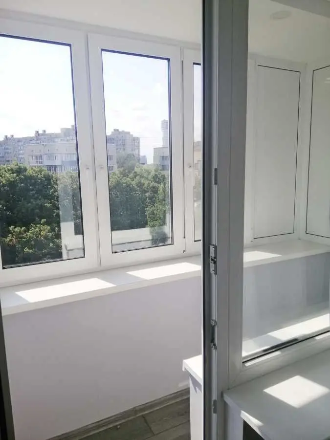 Фото Продаю 1 кімнатну квартиру, 35 кв. м, Лаврська вул. (Січневого повстання) 4 Київ, ціна: 78000 USD, код 6148