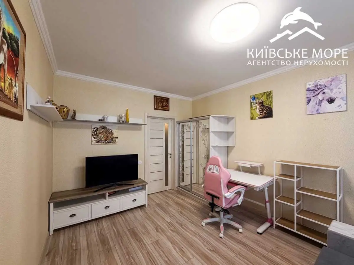 Фото Продаю 3 кімнатну квартиру, 43 кв. м, Воскресенська вул. 16А Київ, ціна: 100000 USD, код 6165