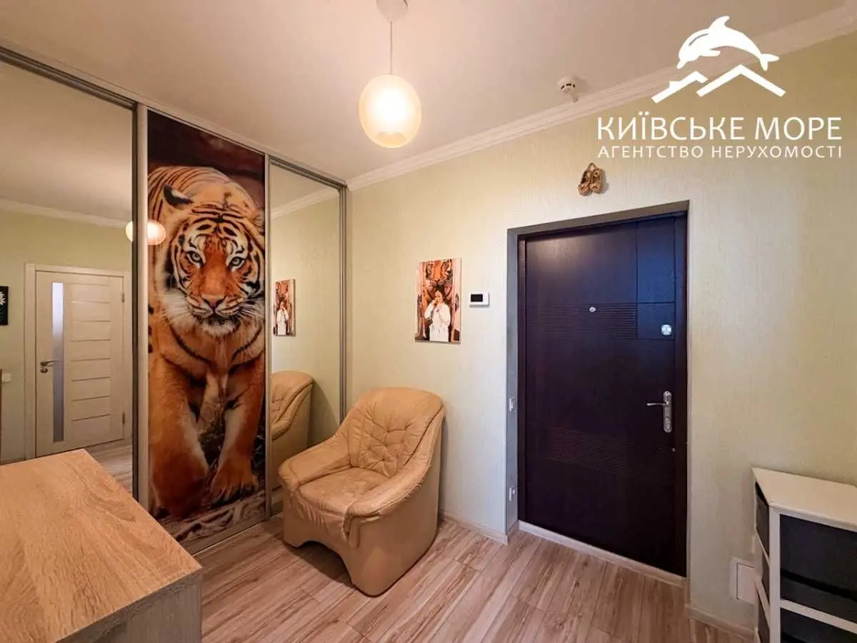 Фото Продаю 3 кімнатну квартиру, 43 кв. м, Воскресенська вул. 16А Київ, ціна: 100000 USD, код 6165