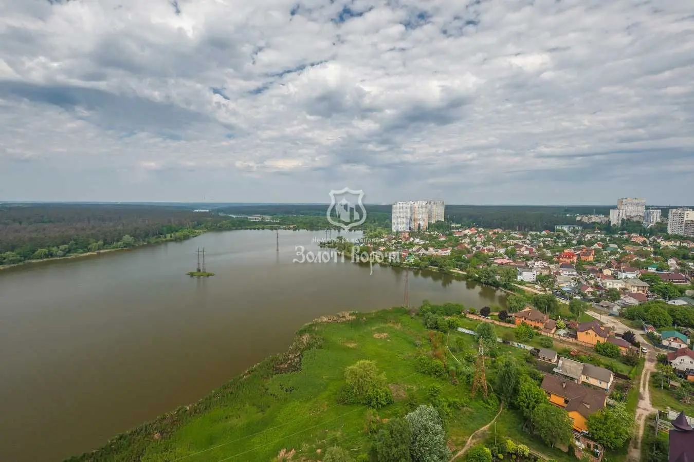 Фото Продаю 4 кімнатну квартиру, 190.6 кв. м, Миколи Ушакова вул.  Київ, ціна: 150000 USD, код 6166